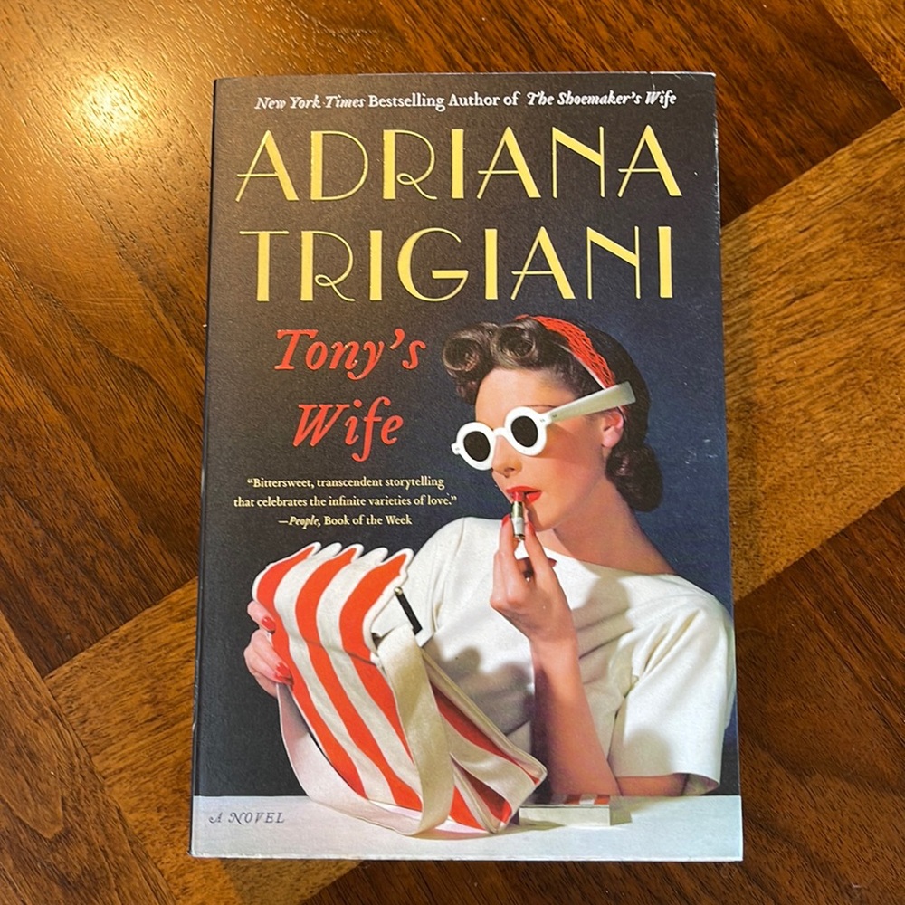 TONY'S WIFE BY ADRIANA TRIGIANI - PAPERBACK